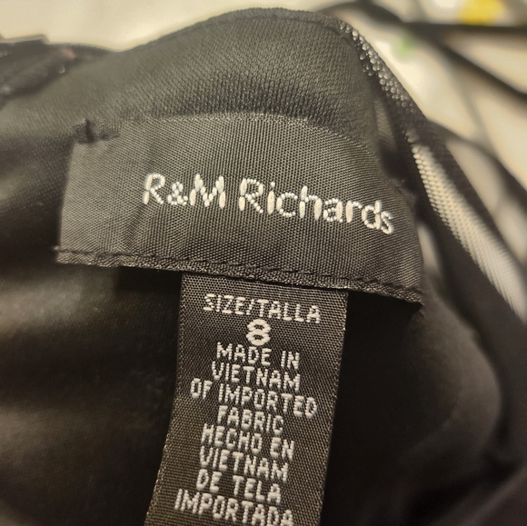 R&M Richards black dress with lace sleeves - Picture 2 of 2